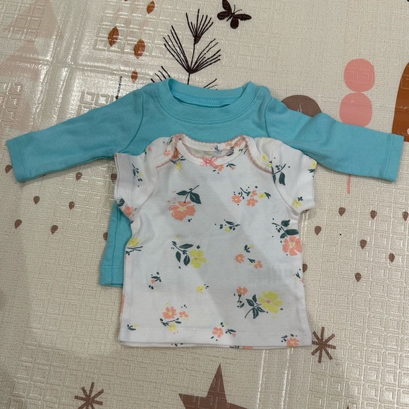 Newborn Carter’s Baby Girl Clothes - Picture 4 of 5